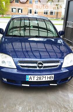 Седан Opel Vectra 2003 в Ивано-Франковске