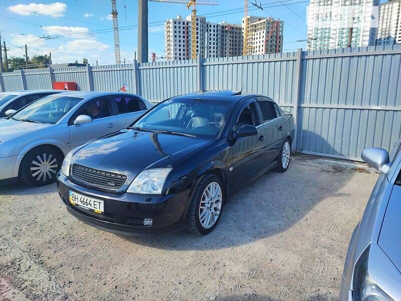 Седан Opel Vectra 2004 в Одесі