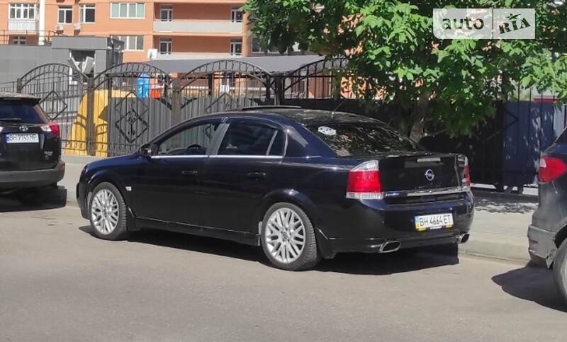Седан Opel Vectra 2004 в Одесі
