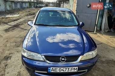 Седан Opel Vectra 1999 в Павлограді