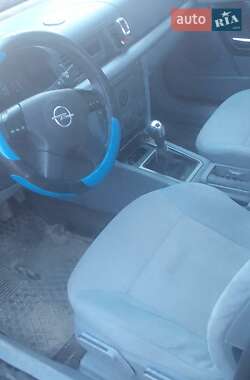 Седан Opel Vectra 2002 в Новій Ушиці
