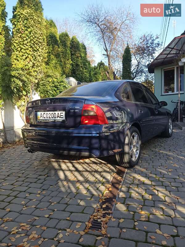 Седан Opel Vectra 1996 в Луцке