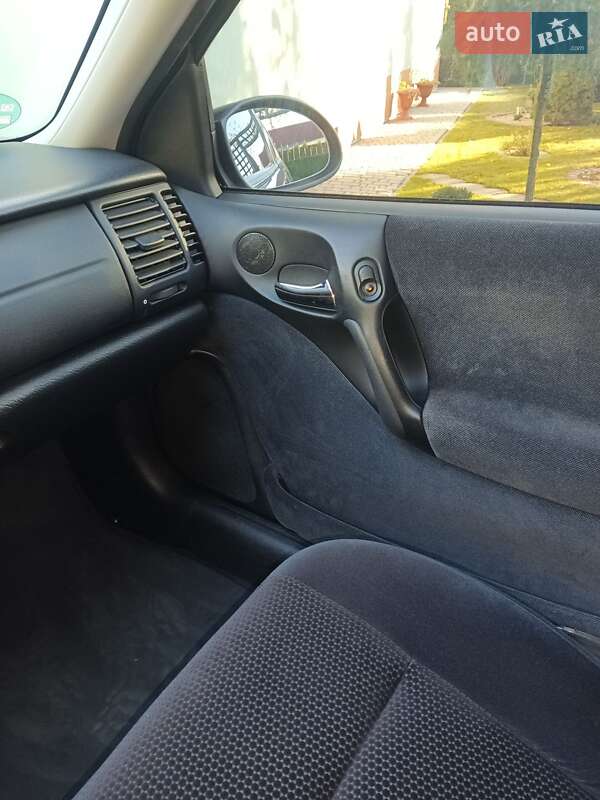 Седан Opel Vectra 1996 в Луцке