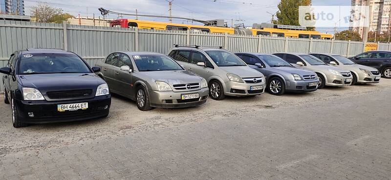 Седан Opel Vectra 2004 в Одесі