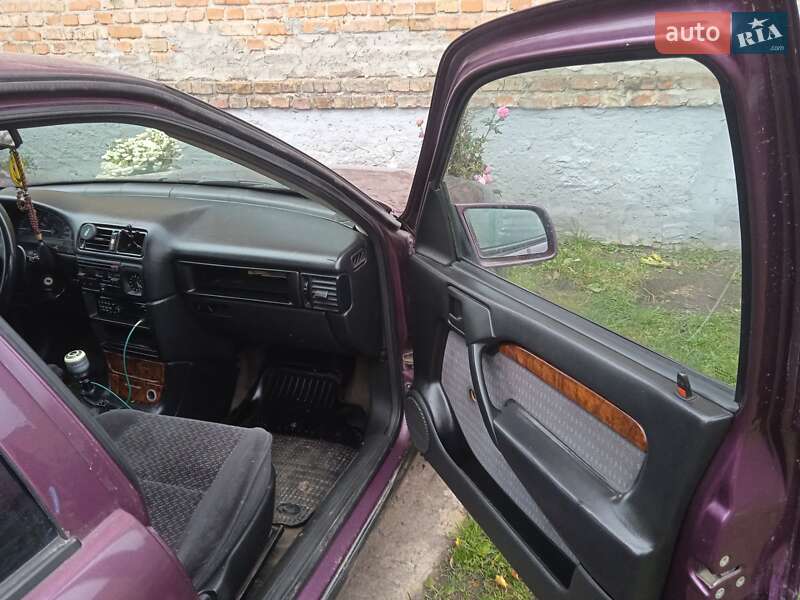 Седан Opel Vectra 1993 в Андрушівці