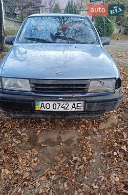 Седан Opel Vectra 1989 в 