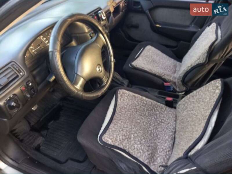 Седан Opel Vectra 1989 в Стрые