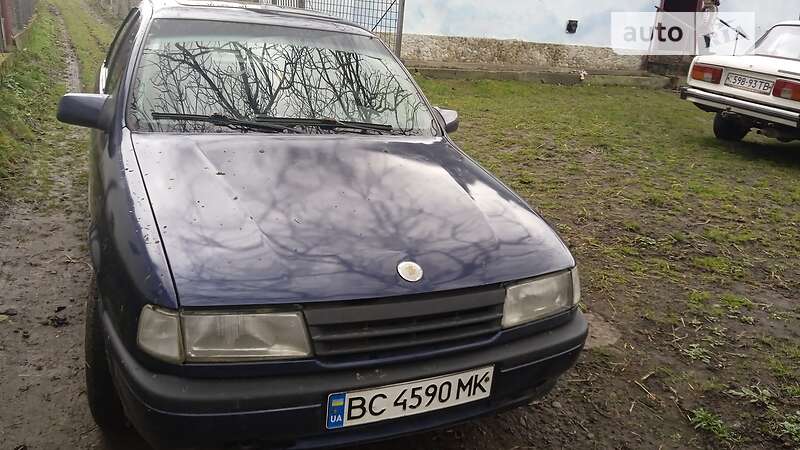 Седан Opel Vectra 1990 в Львове