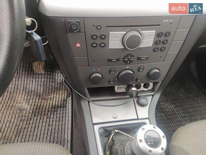 Седан Opel Vectra 2005 в Старой Синяве фото 16 Седан Opel Vectra 2005 в Старой Синяве
