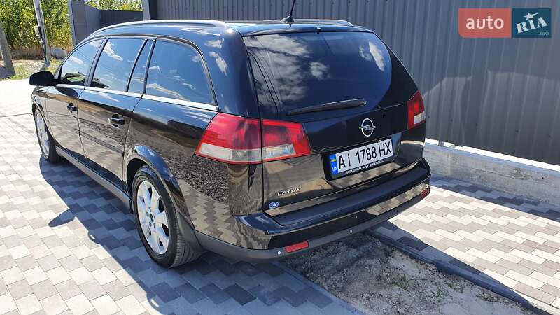 Седан Opel Vectra 2004 в Києві