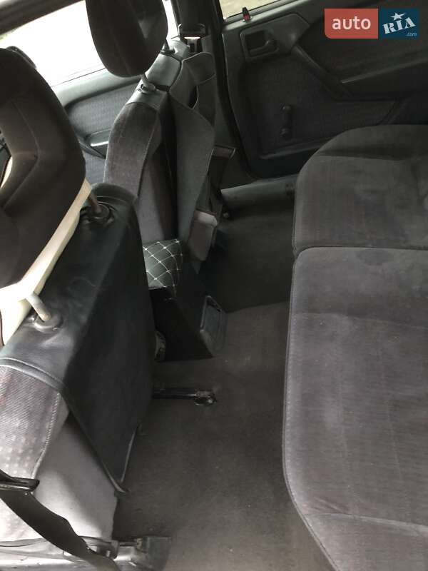 Седан Opel Vectra 1993 в Львові