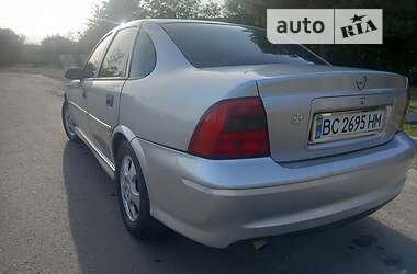 Седан Opel Vectra 1999 в Самборе