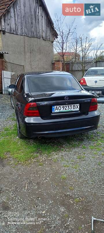 Седан Opel Vectra 2001 в Ужгороде
