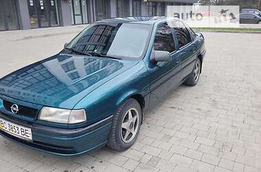 Седан Opel Vectra 1995 в Новояворовске