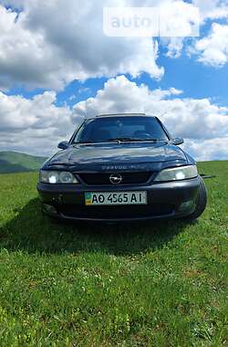 Седан Opel Vectra 1997 в Ужгороде