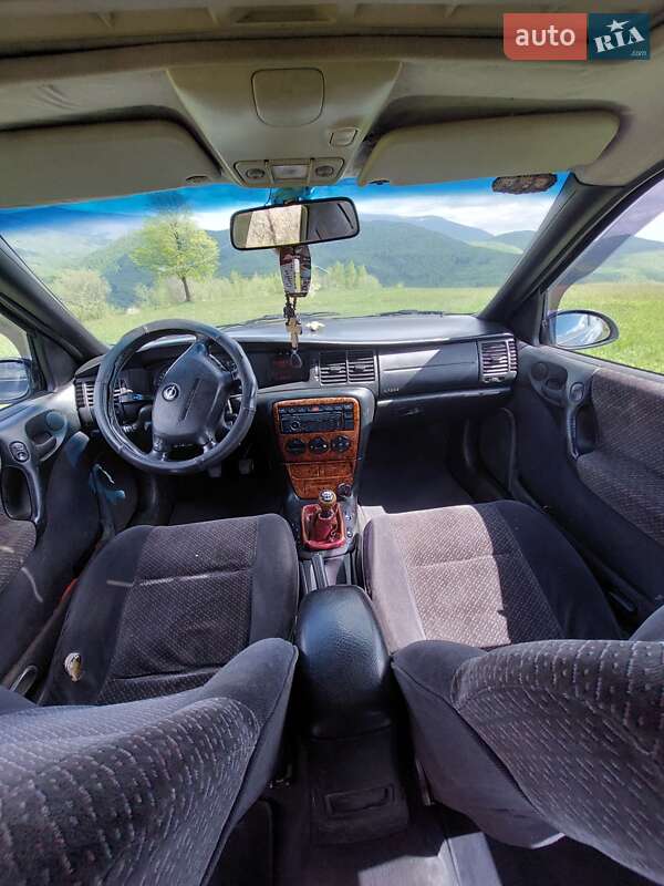 Седан Opel Vectra 1997 в Ужгороде