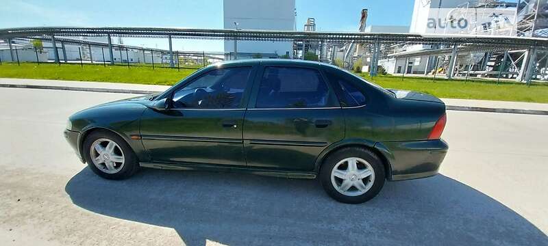 Седан Opel Vectra 2000 в 