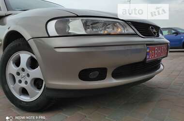 Седан Opel Vectra 1999 в Сарнах