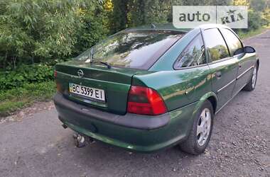 Лифтбек Opel Vectra 1998 в Жидачове