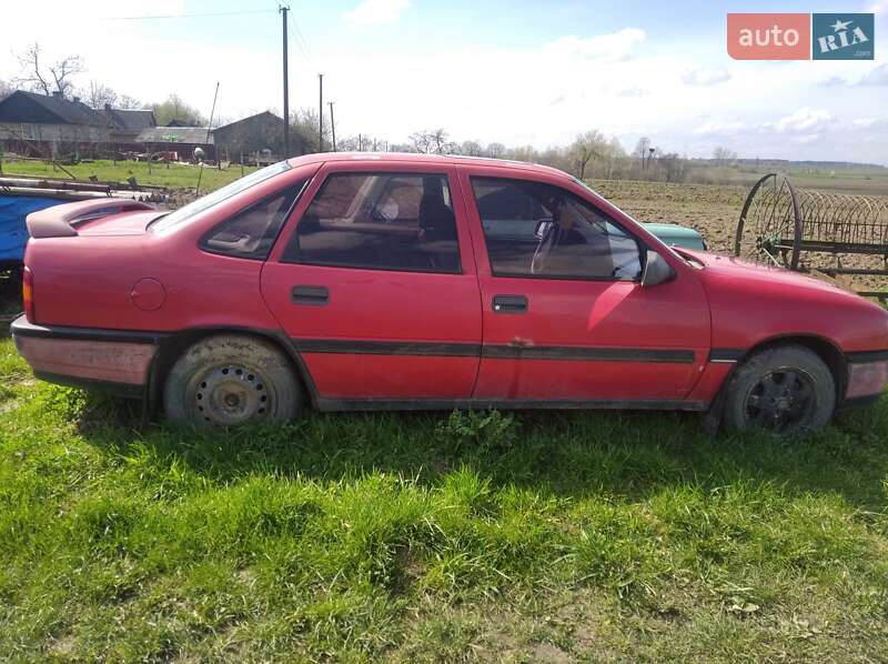Седан Opel Vectra 1989 в Мостиске