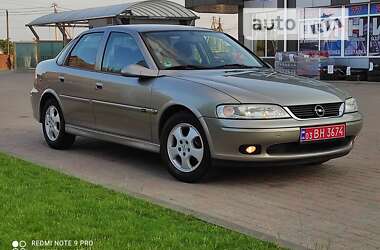 Седан Opel Vectra 1999 в Сарнах