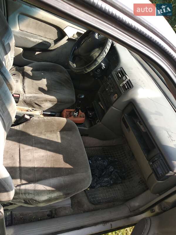 Седан Opel Vectra 1990 в Дніпрі
