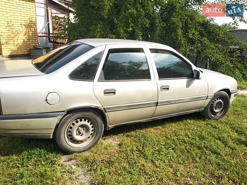 Седан Opel Vectra 1990 в Дніпрі