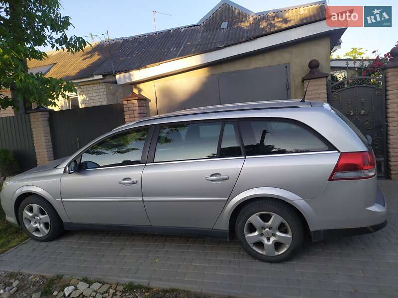 Универсал Opel Vectra 2006 в Хмельнике