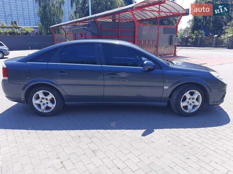 Лифтбек Opel Vectra 2007 в Радивилове