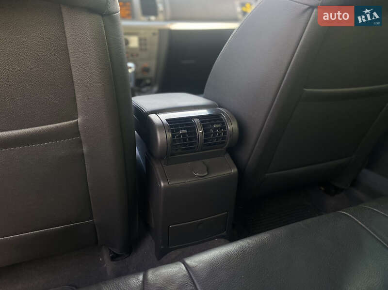 Седан Opel Vectra 2008 в Дніпрі