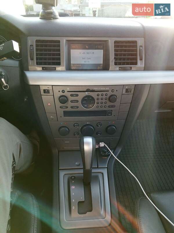 Хэтчбек Opel Vectra 2003 в Киеве фото 7 Хэтчбек Opel Vectra 2003 в Киеве