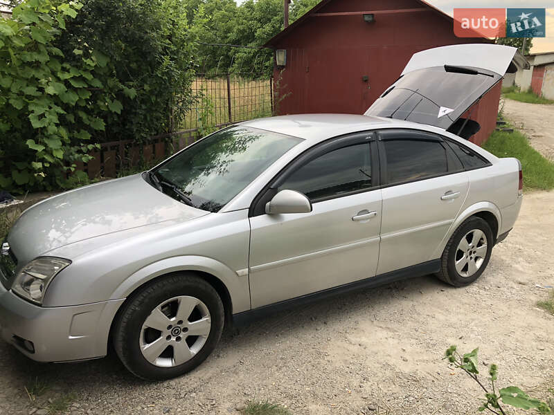 Лифтбек Opel Vectra 2005 в 