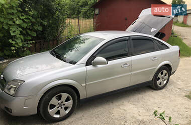 Ліфтбек Opel Vectra 2005 в Стрию