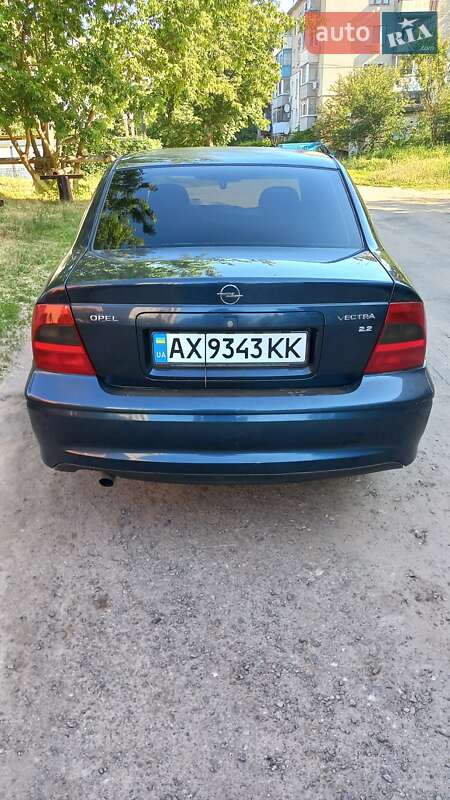 Седан Opel Vectra 2001 в Харькове