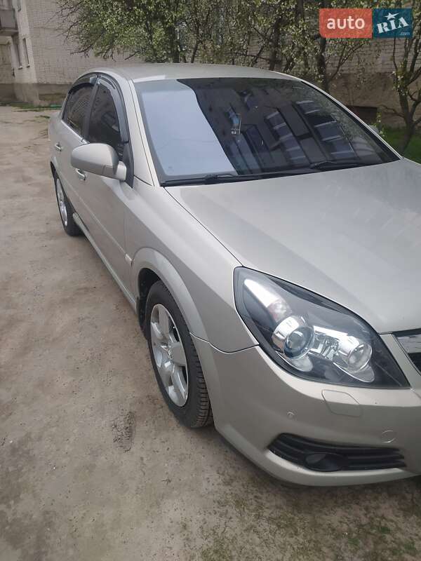 Седан Opel Vectra 2006 в Лебедині