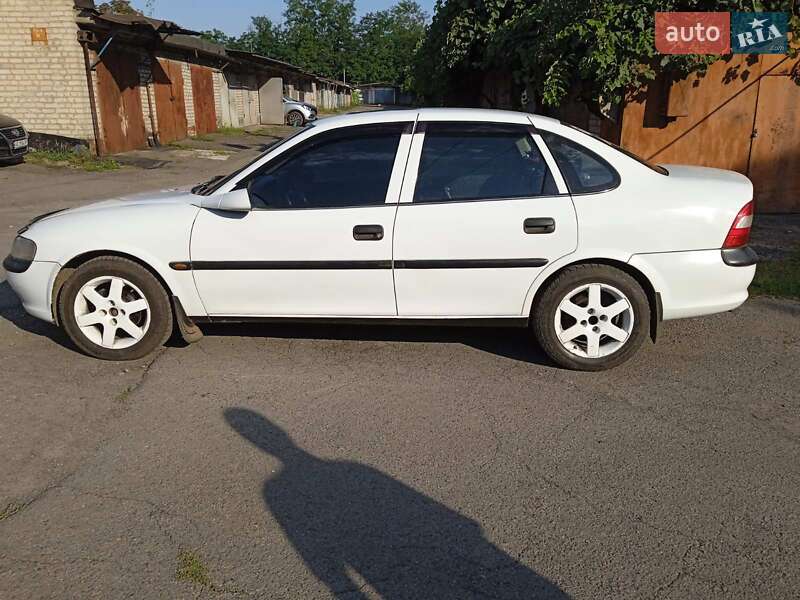 Седан Opel Vectra 1997 в Кривому Розі