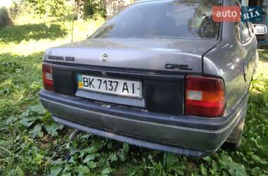 Седан Opel Vectra 1988 в Луцьку