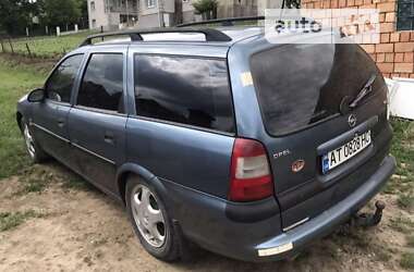 Універсал Opel Vectra 1998 в Чернівцях