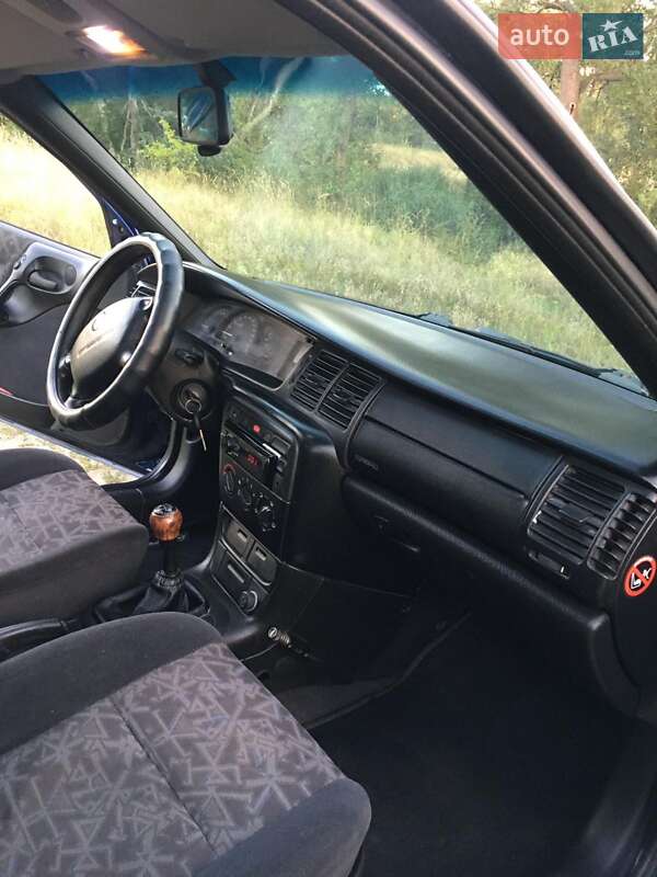 Седан Opel Vectra 1996 в Кам'янському фото 2 Седан Opel Vectra 1996 в Кам'янському
