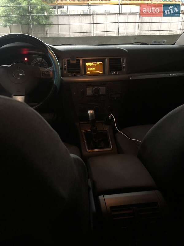 Ліфтбек Opel Vectra 2006 в Львові