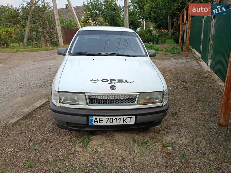 Седан Opel Vectra 1992 в Покрові