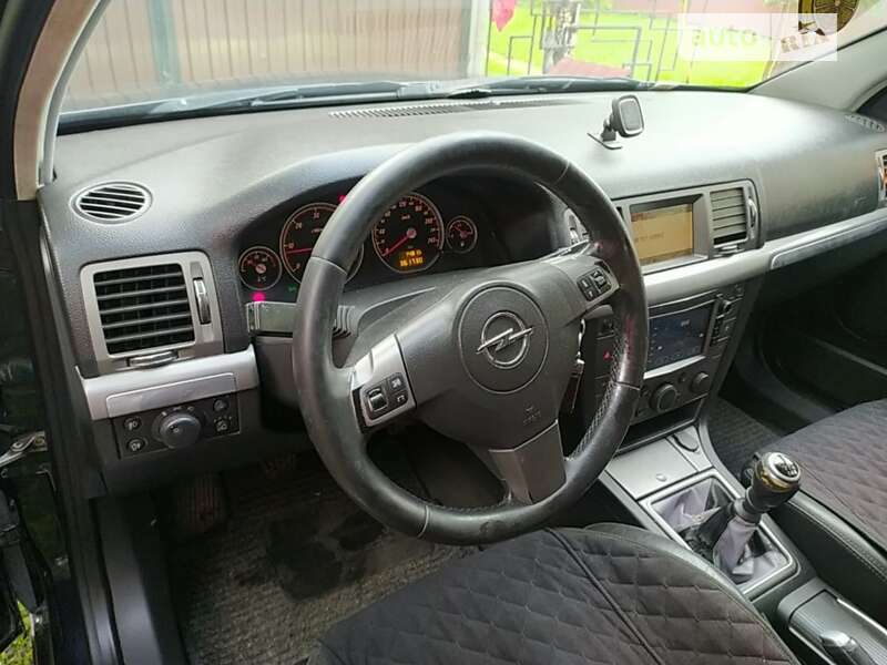 Седан Opel Vectra 2006 в Королеві