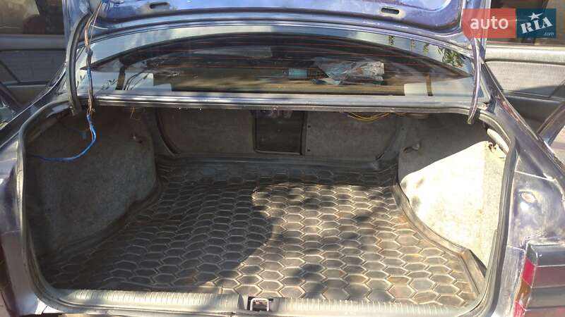 Седан Opel Vectra 1995 в Гадячі