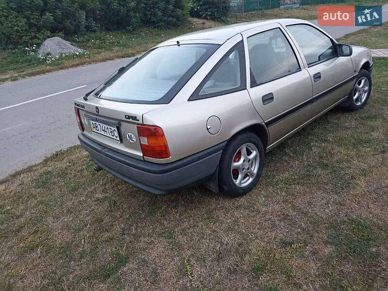 Лифтбек Opel Vectra 1989 в Виннице фото 27 Лифтбек Opel Vectra 1989 в Виннице