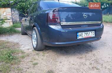 Седан Opel Vectra 2006 в Никополе