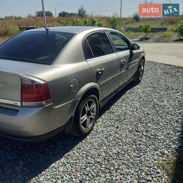 Opel Vectra 2004
