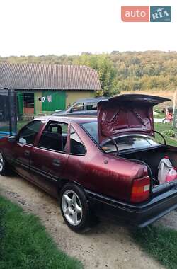 Седан Opel Vectra 1990 в Івано-Франківську