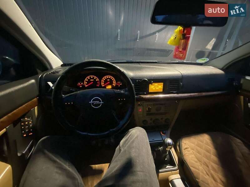 Седан Opel Vectra 2002 в Самборі