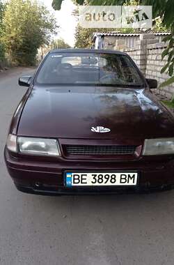 Лифтбек Opel Vectra 1989 в Веселинове