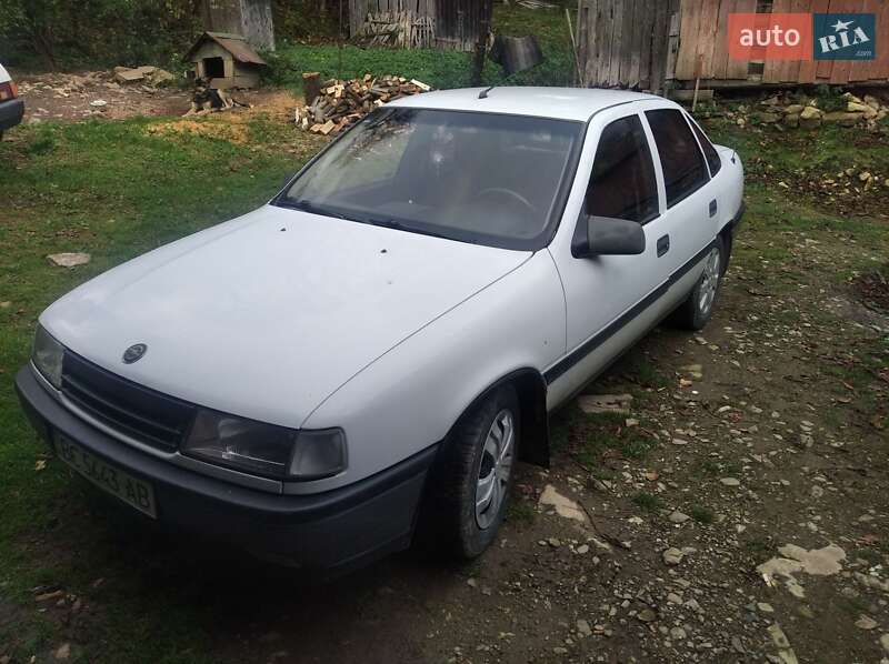 Седан Opel Vectra 1992 в Бориславі